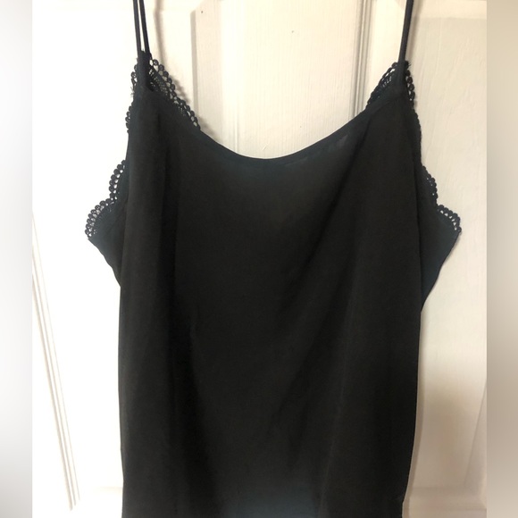 Set of 2 SHEIN camisoles - Picture 15 of 16